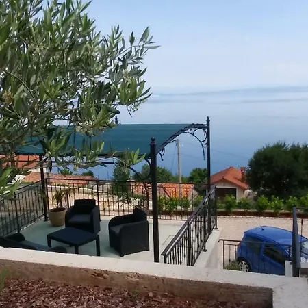 Kyra Apartment Lovran