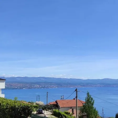 Kyra Apartman Lovran