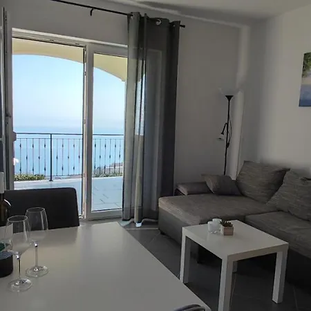 Apartman Kyra *
