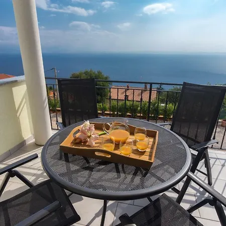 Kyra Apartman
